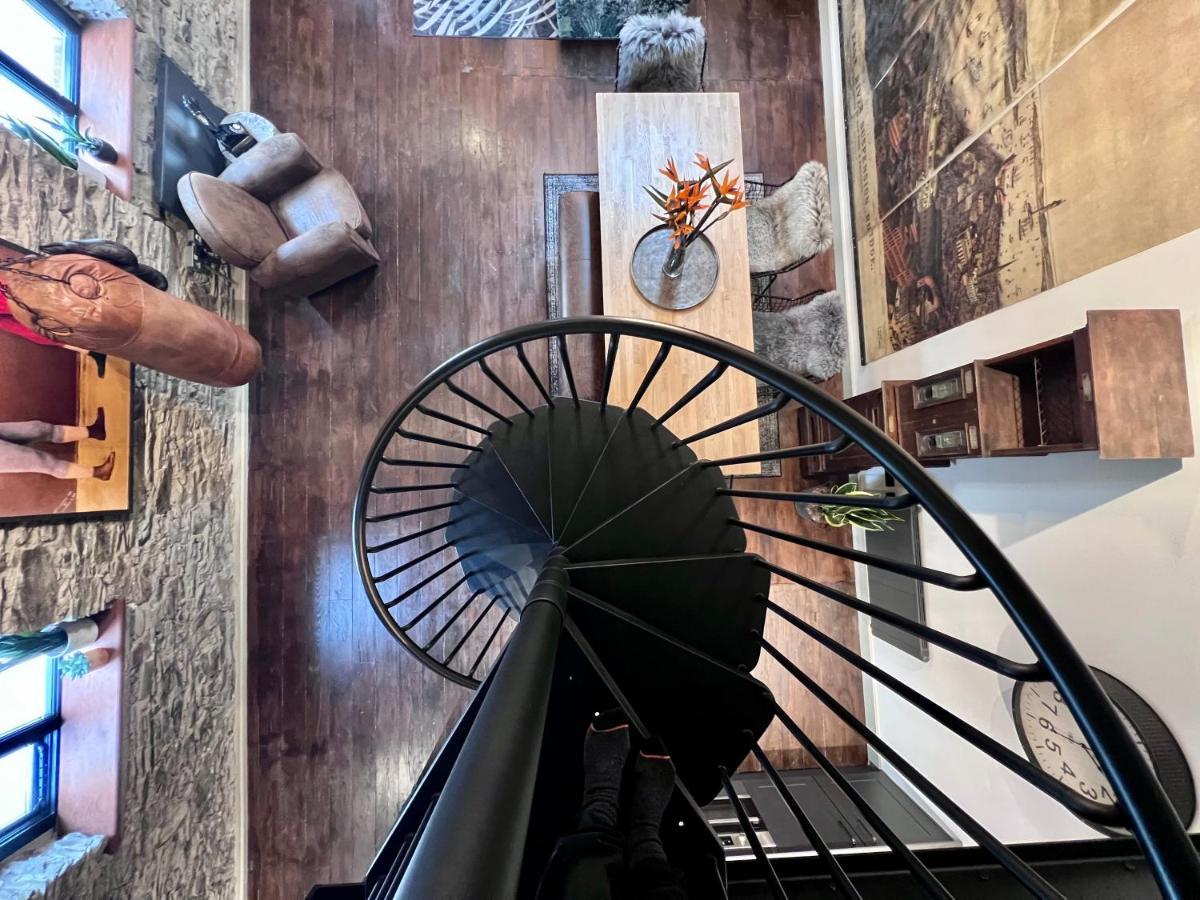 Loft 11 Stunning Luxury Nyc Loft Style Interior Designed 2Bd Apartment Excellent City Centre Location Mezzanine Cinema Room Designer Furniture Amazing Space Douglas Εξωτερικό φωτογραφία