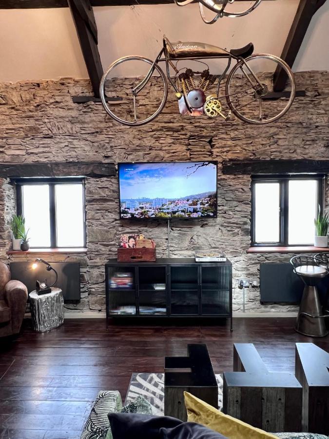Loft 11 Stunning Luxury Nyc Loft Style Interior Designed 2Bd Apartment Excellent City Centre Location Mezzanine Cinema Room Designer Furniture Amazing Space Douglas Εξωτερικό φωτογραφία