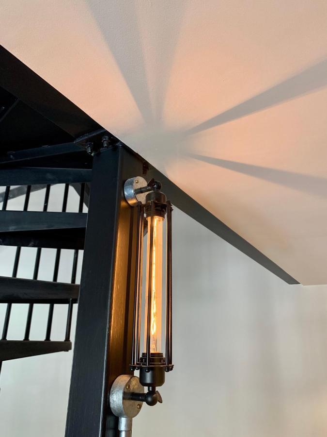 Loft 11 Stunning Luxury Nyc Loft Style Interior Designed 2Bd Apartment Excellent City Centre Location Mezzanine Cinema Room Designer Furniture Amazing Space Douglas Εξωτερικό φωτογραφία